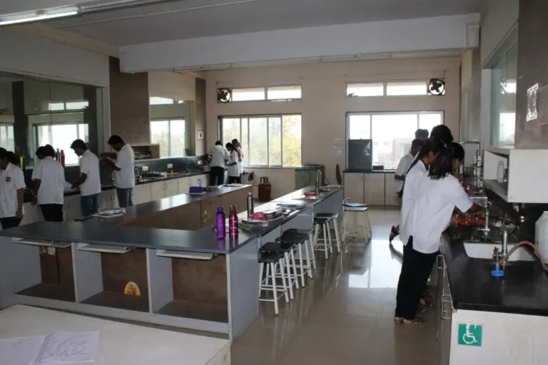 B pharm pharmaceutical chem lab 2